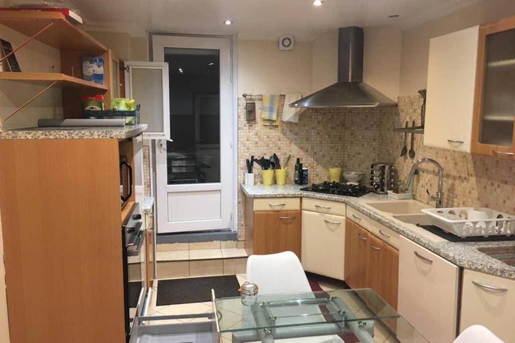 Irigny: Maison Calme A 10 Minutes De Lyon Exterior foto